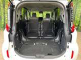 普段のお買い物や通勤、送迎等に十分な荷室スペースを確保しております。セカンドシートを倒すと、大きな荷物の積載も可能です♪