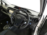 【運転席】運転席周りの画像です。プロの手で隅々までクリーニングしています。ご来店いただき実際に見てみてくださいね☆