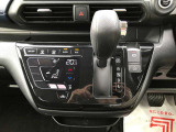 室内の温度管理を自動でしてくれる【オートエアコン】です!