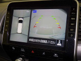バックモニター付なので後退時に後方が見えるので安心。 車は構造上、死角がたくさんなので万が一を考えると必須ですね。 あくまで補助の為の装備、バックは目視で確認する事が重要ですよ。