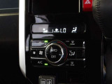 オートエアコンを装着しておりますので車内をお好みの快適な温度に保つことが可能です!