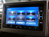 CD、DVD、Bluetooth、AM、FM、AUX、スマートフォン接続ができます。