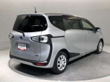 ご納車前にはエンジンオイル・オイルエレメント等を交換して、トヨタディーラーのエンジニアがしっかりと整備をさせていただきます。交換部品などについては、スタッフへお尋ねください。
