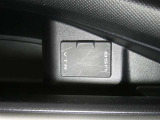 【充電用USB端子】デバイスの充電に便利です。※実際の接続端子は写真で確認or店舗までご気軽にお問合せください♪