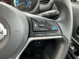【プロパイロット】高速道でアクセル・ブレーキ・ハンドルをアシスト。運転の負担を軽減します。