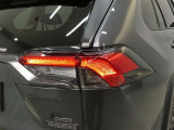 LEDテールライトです。省電力、高輝度のLEDは明るく照らすので夜間運転時の視認性を高めます。スタイリッシュな見た目で細かいところもこだわりたいあなたに!