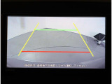 後方確認に便利なバックカメラ装備!!狭い駐車場や後方が確認しづらい場所に駐車するときや、車を切り返す時に安心の装備です!!