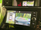 【パノラミックビューモニター】専用のカメラにより、上から見下ろしたような視点で360度クルマの周囲を確認することができます☆死角部分も確認しやすく、狭い場所での切り返しや駐車もスムーズに行えます。