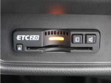 ◆ETC2.0装着◆進化したドライブ体験。料金収受システムだけだったETCが生まれ変わって、高速道路を賢く使うETC2.0に進化しました。多彩な情報サービスが便利で快適なドライブ体験を提供します。