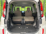 普段のお買い物や通勤、送迎等に十分な荷室スペースを確保しております。セカンドシートを倒すと、大きな荷物の積載も可能です♪