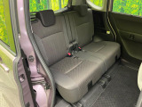 後部座席も気になるようなキズ・汚れやへたり等、大きなダメージはなく、良好な状態です。