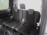 3列目シートも備えています。定員7名までお乗りいただけます!室内は徹底洗浄、消臭・除菌も実施済みです。