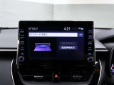 ETC2.0とは、道路沿いに設置されたITSスポットとETC2.0通信対応車載機との間の高速・大容量通信により、広範囲の渋滞・規制情報提供や安全運転支援など受けられる運転支援サービス