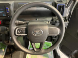 ダイハツディーラーでは「ダイハツ認定U-CAR」という基準を設け、車選びに詳しくないお客様でも「安心して選べる」をご提供しています。