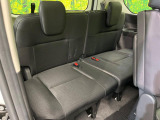 3列目シートはもちろん状態良好☆大人でもゆったりと座って頂けますので、大人数でのお出かけもラクラクです♪ご家族で、気の知れた仲間で、ドライブに行くのが楽しみですね♪