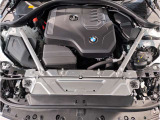 【BMWエンジン】革新的なガソリン・エンジン・テクノロジーによる高性能かつ高効率。レスポンスの良いパワーを発揮。常にスムーズな吸気を実現しアクセル開度にダイレクトに反応しドライビングを楽しく演出。