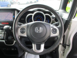 握りやすい大きなハンドルで運転しやすいです♪