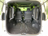 普段のお買い物や通勤、送迎等に十分な荷室スペースを確保しております。セカンドシートを倒すと、大きな荷物の積載も可能です♪