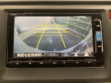 バックモニター付きで、車庫入れやバック時の後方確認をサポート。