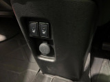 【シートヒーター】寒い日に重宝するシートヒーター!エアコンより早く温まってくれるので寒がりの人も安心ですね♪エアコンの温風は乾燥するから苦手、という方にもをおすすめです。