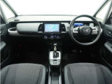 ◆視界広々で非常に運転しやすくロングドライブでも疲れを感じさせないすっきりとまとまったインパネ周りです。