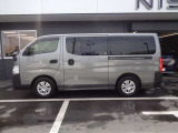 ボディコーティングは、日産大阪にお任せ。車の塗装面に薄い被膜を形成し、塗装面の色あせや傷、汚れ、劣化から保護するカーケア商品