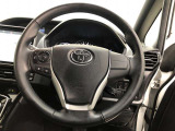 ハンドルは車を運転する上で、ずっと握っている重要なパーツです。手にフィットする物がいいですよね♪