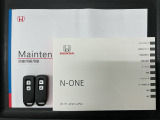 スマートキーは鍵をバッグに入れたままでもドアロックの開閉やエンジンのON・OFFができます。夜間や雨の日も鍵を探さなくて良いので便利です。