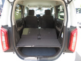 後部座席を収納するとご覧のとおり!大容量の荷室が完成です!