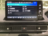 多機能と操作のしやすさを両立した、Honda CONNECT対応のナビディスプレーです。ETC2.0車載器もナビゲーション連動し、スマートフォン用Bluetoothユニット付きです。