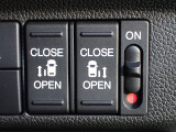 運転席からもスライドドアをボタン操作でスピーディーに開閉できます!またスマートキーでも操作できるので便利です。
