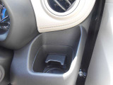 運転席のカップホルダー