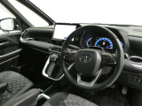 ご覧の車両以外にも多数のU-Carを展示販売しております。