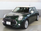 フロントフェイスはMINIアイコンとして永らく愛されるデザイン性の良さと、ブランドの魅力を感じる事ができます。