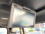 【フリップダウンモニター】家族や友人とお出かけする機会が多い方に大人気のフリップダウンモニター!大画面モニターで車内はエンタメ空間!退屈しがちな長距離ドライブも楽しい時間に変わります!