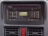 CD/FM/AM/AUX入力対応デッキ標準装備
