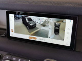 【3Dサラウンドカメラ(360&deg;カメラ)】全方位の死角となる部分や発進時・駐車時・細い路地からの運転などカメラを通してモニターで確認することが可能です。