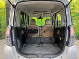 普段のお買い物や通勤、送迎等に十分な荷室スペースを確保しております。セカンドシートを倒すと、大きな荷物の積載も可能です♪