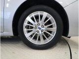 純正16インチアルミホイール装備・タイヤサイズ205/55R16