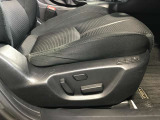 運転席は座面の上下調整ができ適切なドライビングポジションで運転できますよ♪
