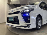 LEDヘッドライトです。デザイン性がよくとても明るいので、夜間の走行や悪天候でも安心です。しかも長寿命!