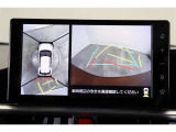 車両を上から見たような映像表示するパノラミックビューモニター付き!
