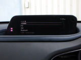 ナビゲーションは純正メモリーナビを装着しております。AM、FM、CD、DVD再生、Bluetooth、フルセグTVがご使用いただけます。初めて訪れた場所でも安心ですね!