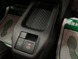 オートブレーキホールド機能付電動パーキングブレーキを採用!運転がさらにラクラクですよ♪