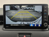 駐車時の安全確認をサポートするバックカメラも使用できます。インターナビで様々な情報を得ることもできます。