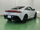 プライバシーガラスが装備されています。外を見るときには気にならずに、後方車両からは車内が見えにくくなってます
