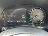 視認性の高いメーターで運転情報を的確に把握できます!