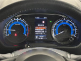 【メーターまわり】ドライバーから見やすい位置にあって安全運転に寄与します。マルチインフォメーションディスプレイでは、クルマに関する情報の確認はもちろん、各種安全機能・装備のON/OFFも設定可能。
