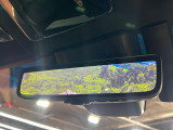 【デジタルインナーミラー】カメラが撮影した車両後方の映像をルームミラー内に表示。クリアな視界で状況の確認が可能です!※ドラレコ機能ご利用には別途SDカードをご用意いただく場合があります。