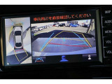 ■全周囲カメラ■バックカメラはもちろん、真上からみているような映像が表示されます!障害物なども見やすくなり、いち早く障害物を認識できるようになります♪